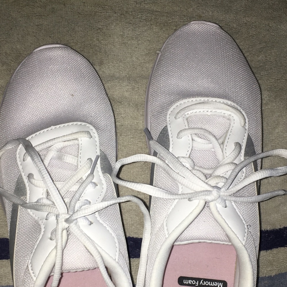 white tennis shows